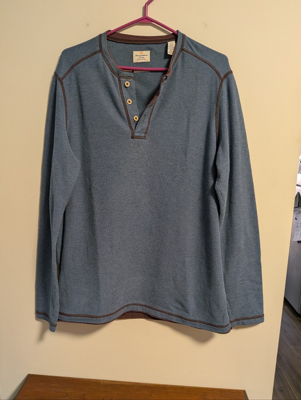 Tommy Bahama. Men's Blue Long-Sleeve Henley Thermal Shirt. Island Modern Fit. M.